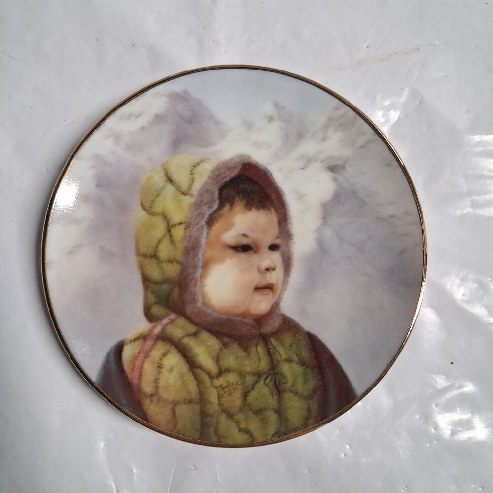 Running Bear” Collector Plate #1234 from 1989 4.25in by Artist Gregory Perillo